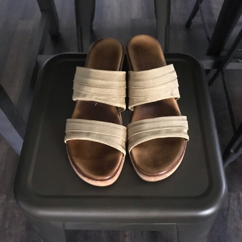 Italian Shoemakers Womens Sandals Size 7